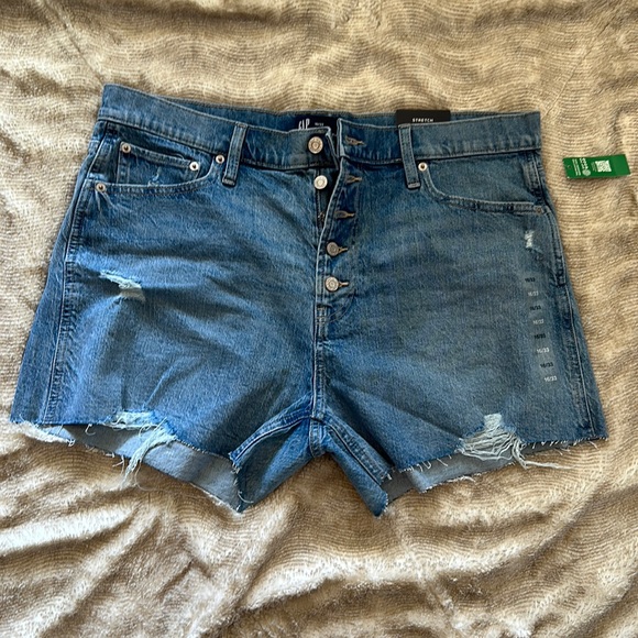 GAP High Rise Cheeky Short, 16/33 - Picture 1 of 11